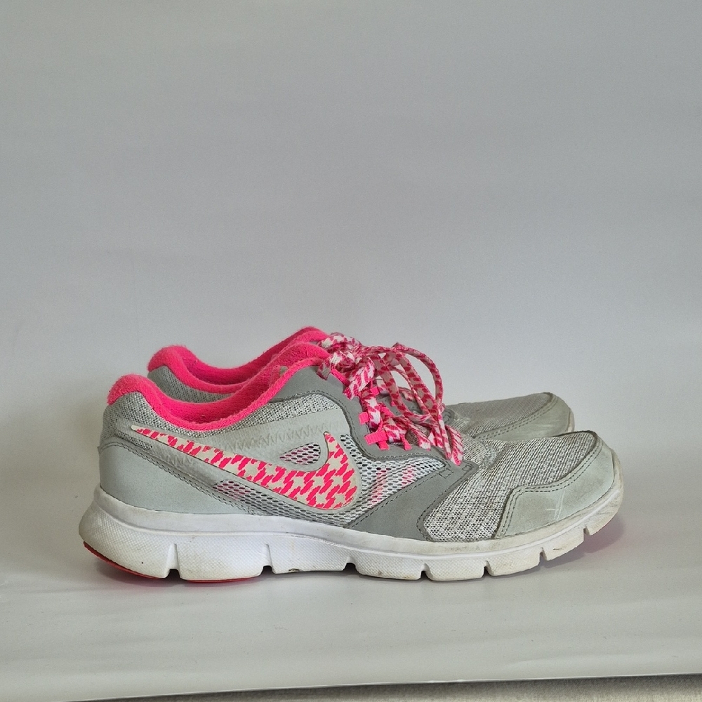 Nike FLEX EXPERIENCE RN 3 Grey and Pink Trainers SIZE 6.5 Y